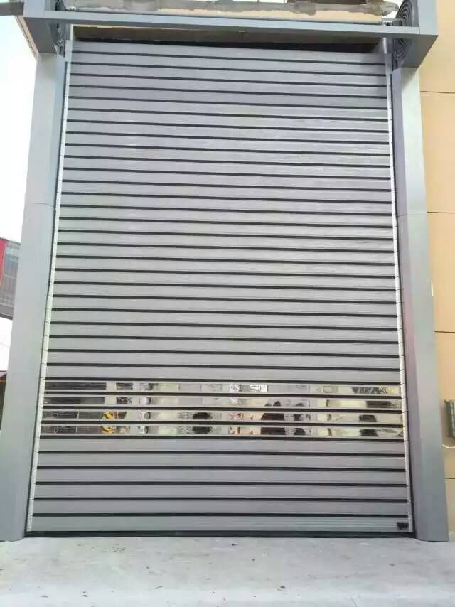 硬質(zhì)快速門